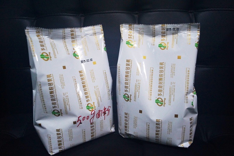 立式包装机夹粉怎么处理？(图2)